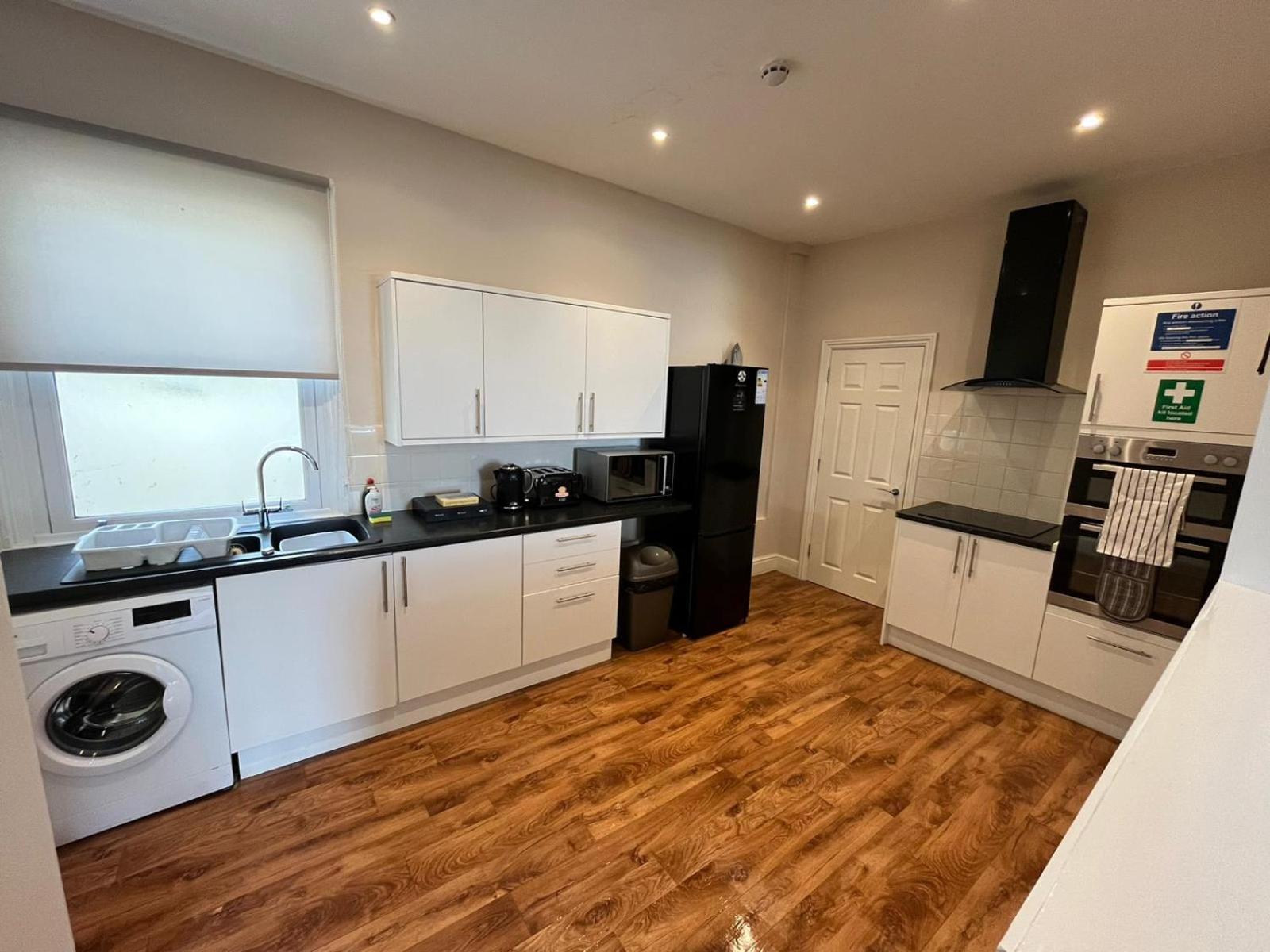 Victoria Apartments Торки Екстериор снимка